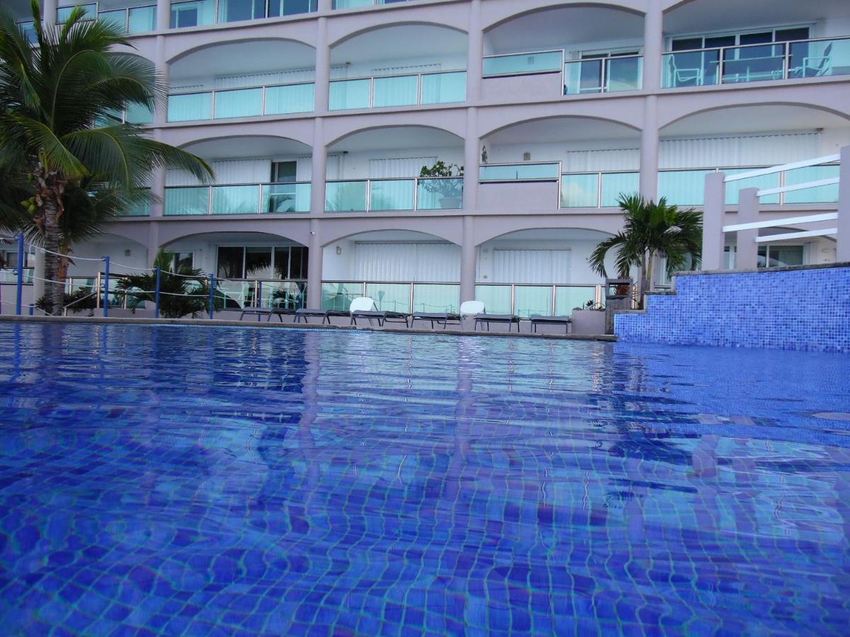El Cantil Aparthotel